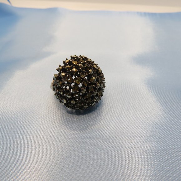 Sterling Silver Ring & hematite size 7 (mssing few stones ,can be replaced) - Picture 3 of 4